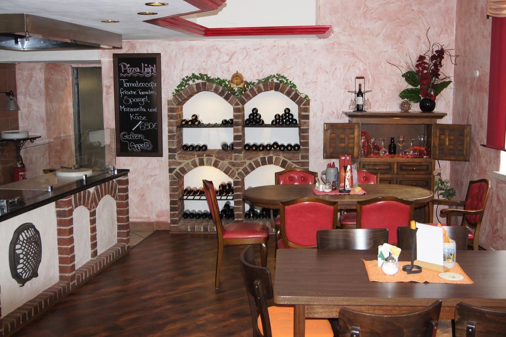 Hotel "Drei Rosen" Ohg Regina & Hans - Peter Fassbinder Leinefelde-Worbis Bagian luar foto