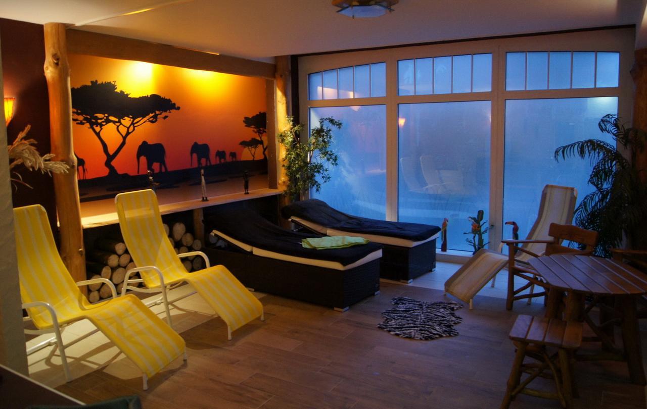 Hotel "Drei Rosen" Ohg Regina & Hans - Peter Fassbinder Leinefelde-Worbis Bagian luar foto